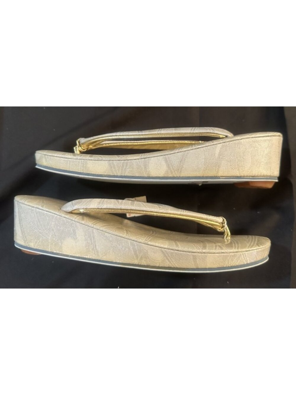 1960s 1970s zori sandals metallic Japanese Japan S original authentic NOS VTG